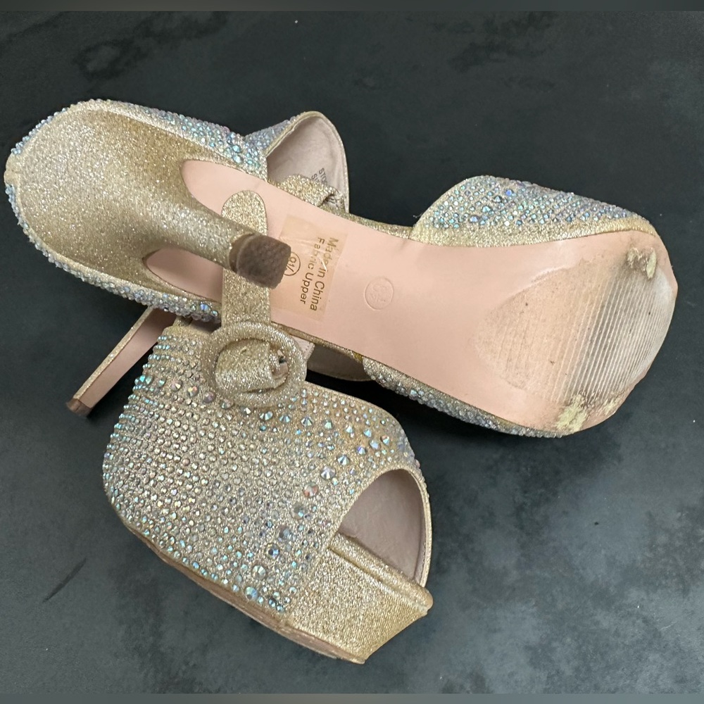 Cathy jean heels - Picture 2 of 2